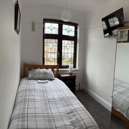 Amazing And Romantic O2 Arena 4 Bedrooms House Free Parking Λονδίνο Εξωτερικό φωτογραφία