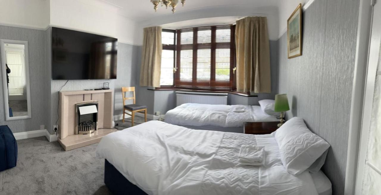 Amazing And Romantic O2 Arena 4 Bedrooms House Free Parking Λονδίνο Εξωτερικό φωτογραφία